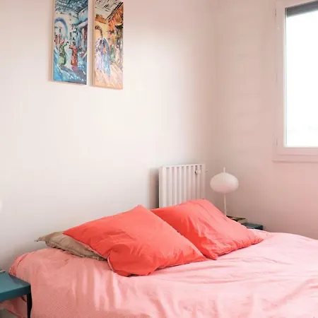 Hostnfly - Superb Near Nation Apartment